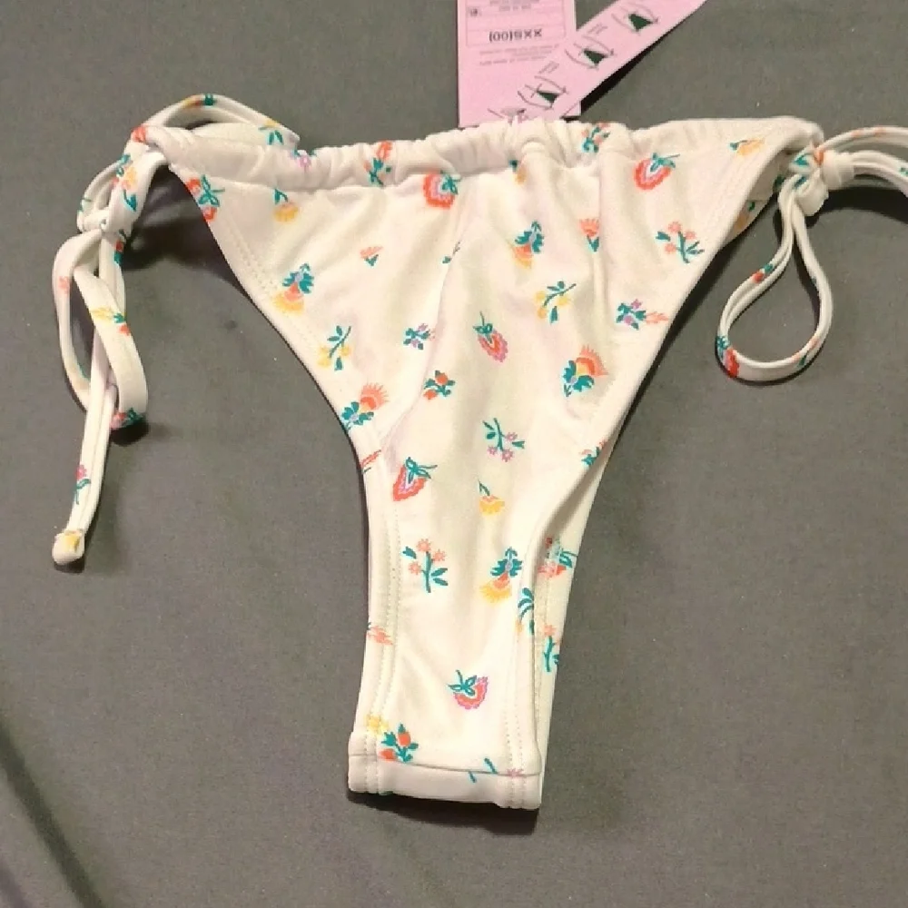 Wild Fable Floral Bikini Bottom - Picture 1 of 4
